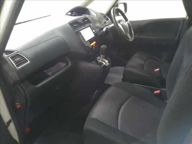NISSAN SERENA 2012