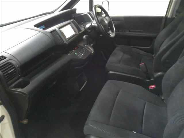 HONDA STEP WAGON 2010