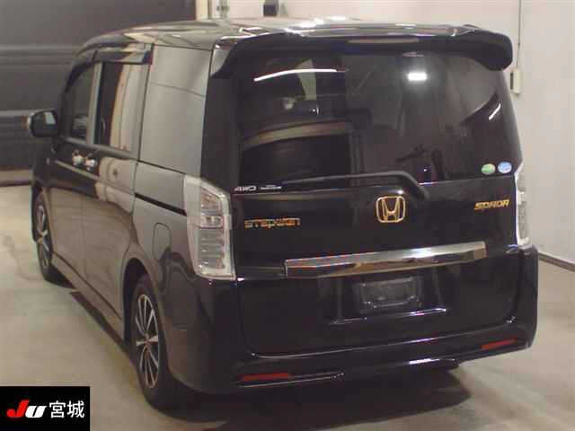 HONDA STEP WAGON 2013