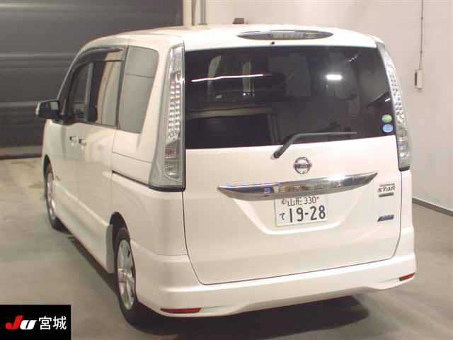NISSAN SERENA 2013