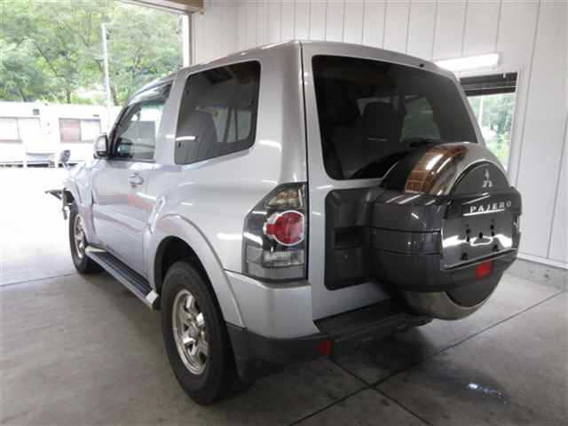 MITSUBISHI PAJERO 2008