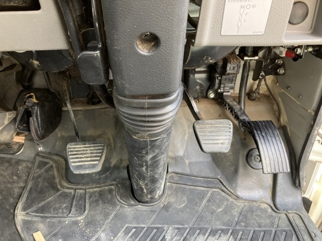 MITSUBISHI CANTER 2021