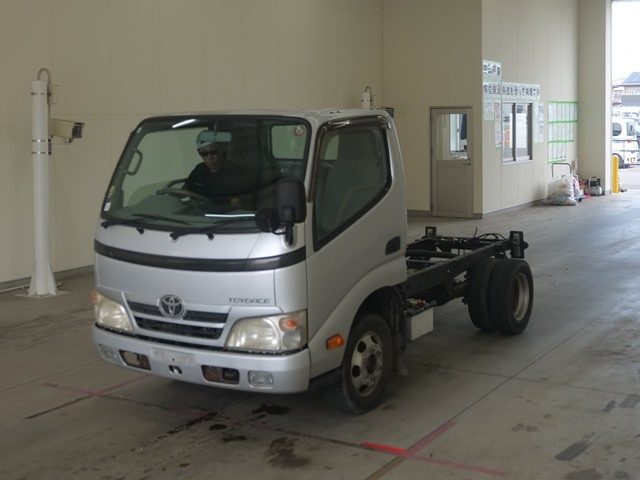 TOYOTA DYNA 2012