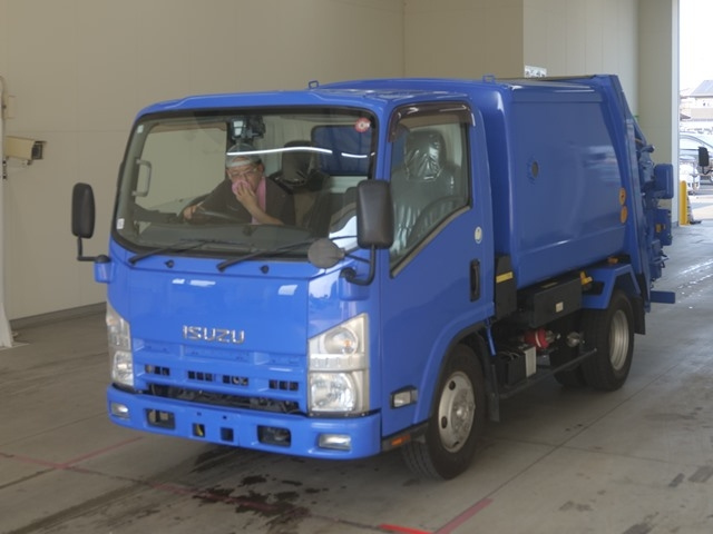 ISUZU ELF 2011