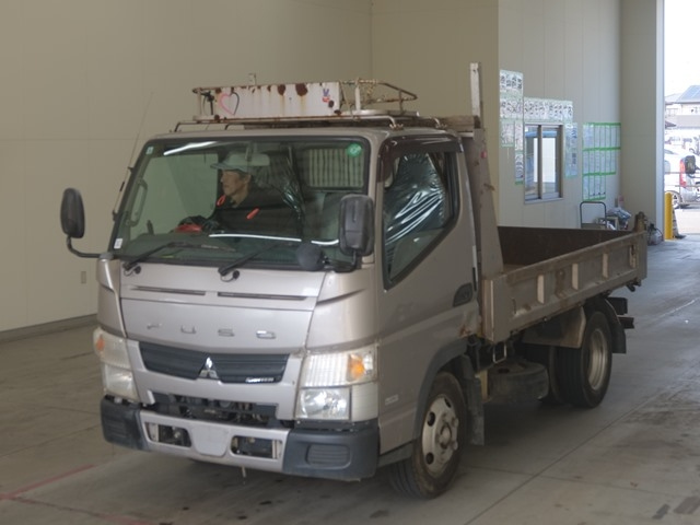 MITSUBISHI CANTER 2015