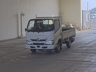 TOYOTA DYNA 2019