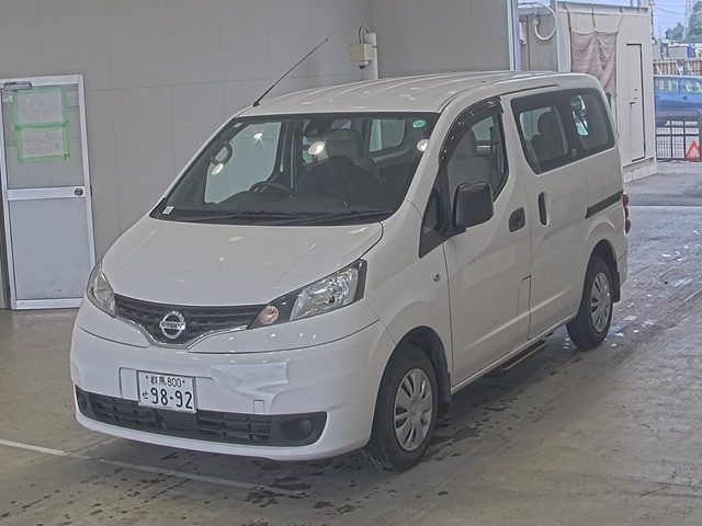 NISSAN NV200 2020