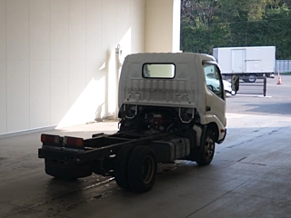 TOYOTA DYNA 2010