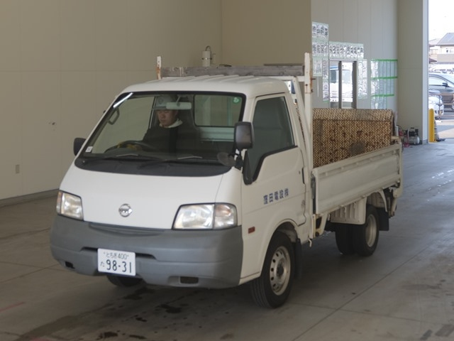 NISSAN VANETTE TRUCK 2015