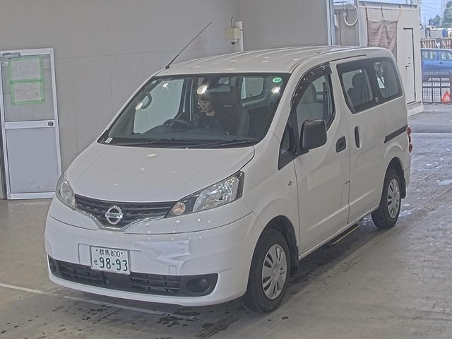NISSAN NV200 2020