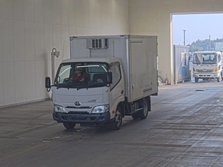 TOYOTA DYNA 2020