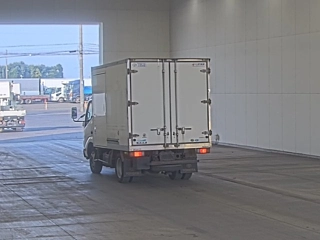 TOYOTA DYNA 2020