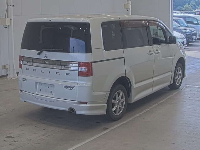 MITSUBISHI DELICA D5 2008