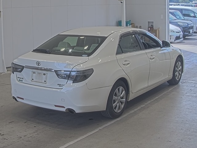 TOYOTA MARK X 2018