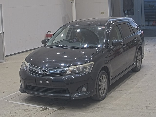TOYOTA COROLLA FIELDER 2013