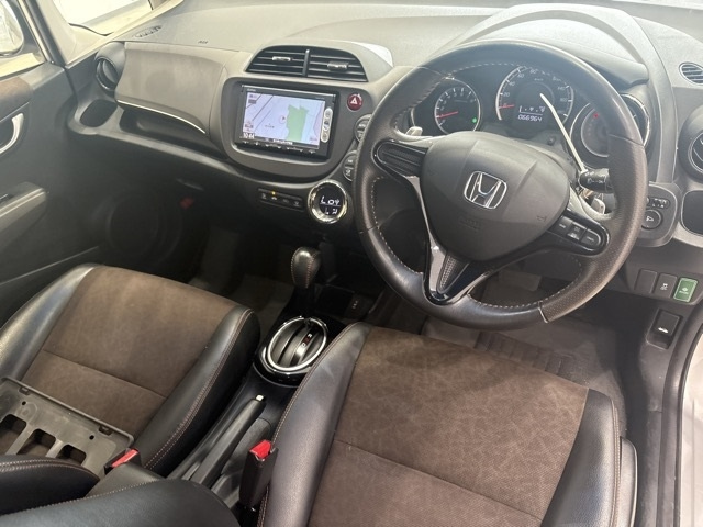 HONDA FIT SHUTTLE 2014