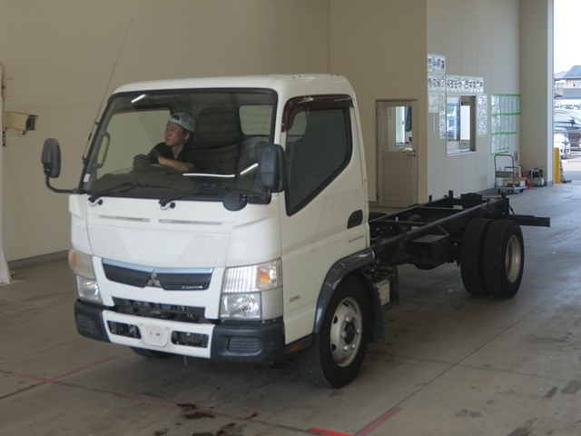 MITSUBISHI CANTER 2018