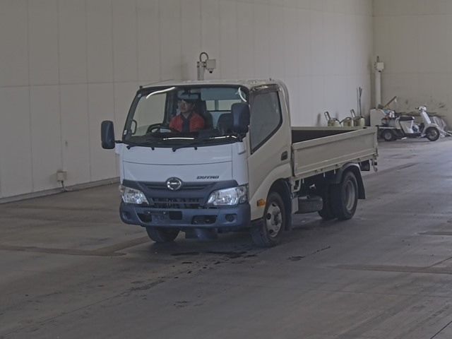 HINO DUTRO 2017
