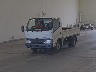 HINO DUTRO 2017
