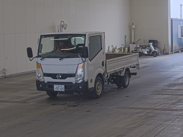 NISSAN ATLAS 2014