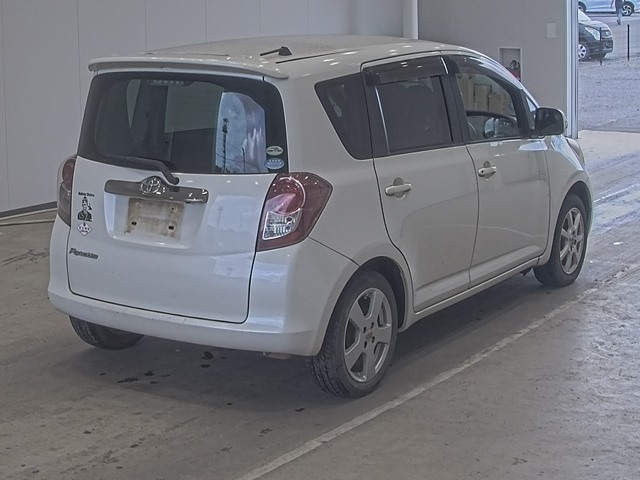 TOYOTA RACTIS 2010