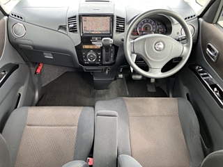 NISSAN ROOX 2011