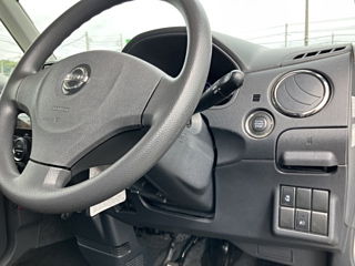 NISSAN ROOX 2011