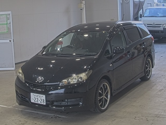 TOYOTA WISH 2011