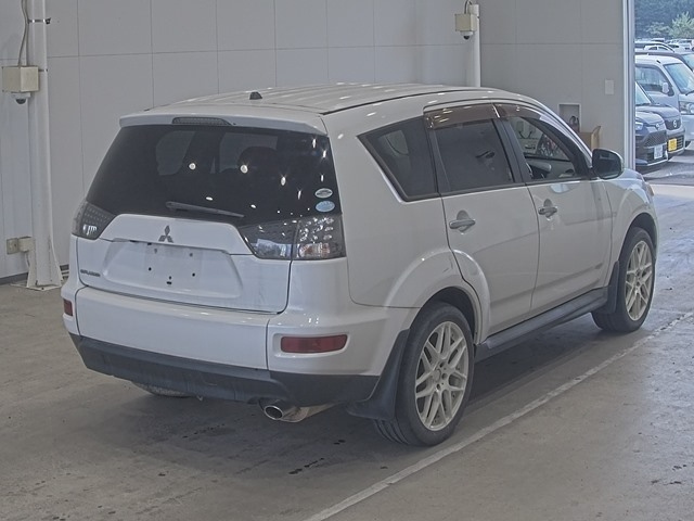 MITSUBISHI OUTLANDER 2010
