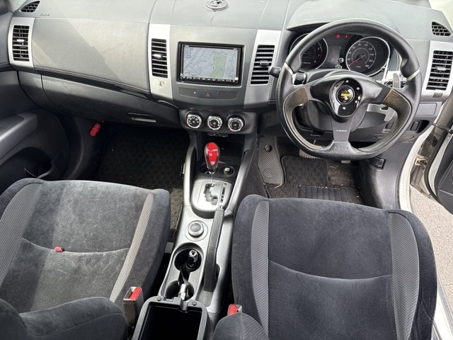 MITSUBISHI OUTLANDER 2010