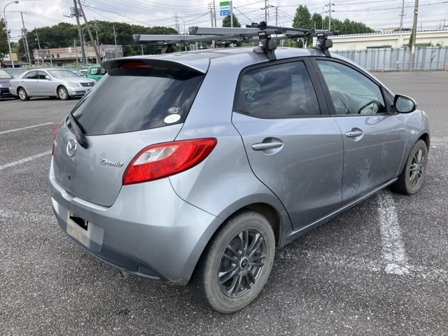MAZDA DEMIO 2012