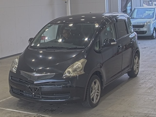 TOYOTA RACTIS 2010