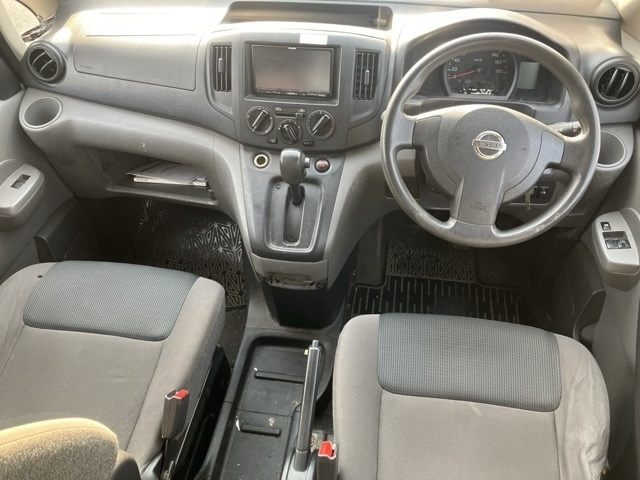 NISSAN NV200 2013
