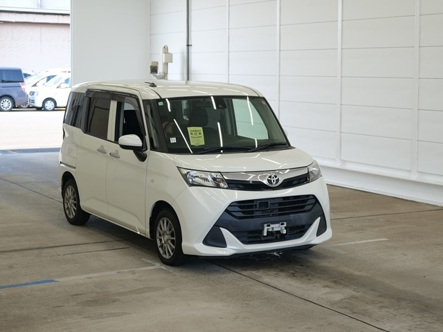 TOYOTA TANK 2017