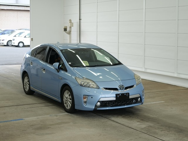 TOYOTA PRIUS PHV 2013