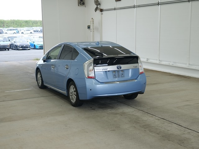 TOYOTA PRIUS PHV 2013