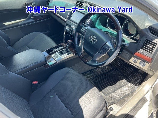 TOYOTA MARK X 2011