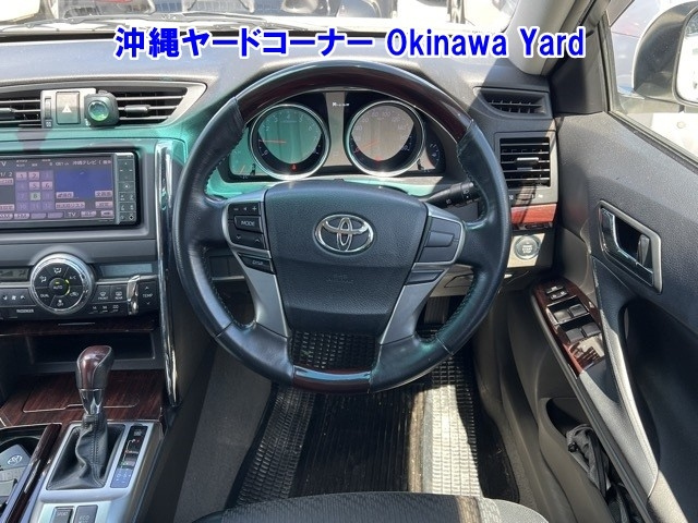 TOYOTA MARK X 2011