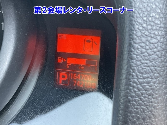 NISSAN NV200 2019