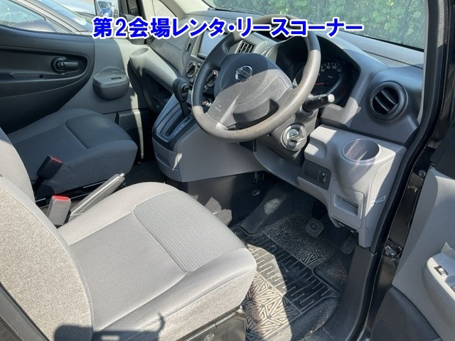 NISSAN NV200 2019
