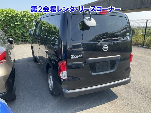 NISSAN NV200 2019