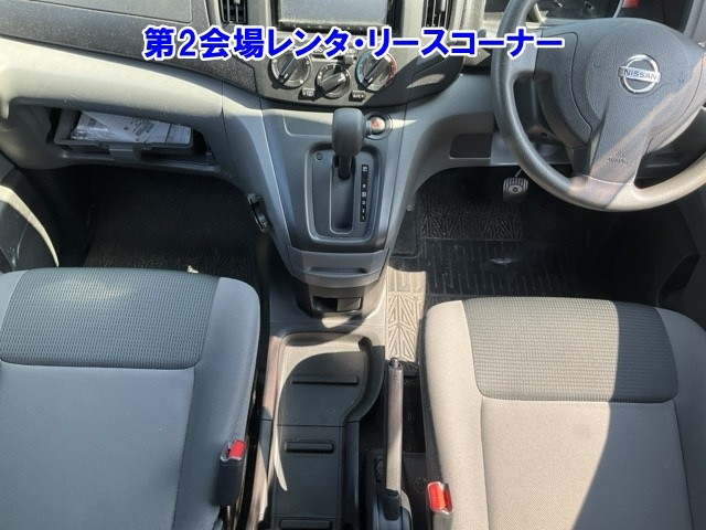 NISSAN NV200 2019