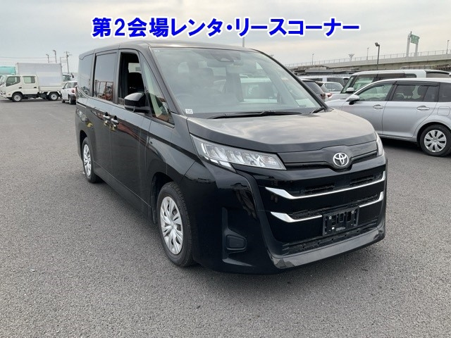 TOYOTA NOAH 2022
