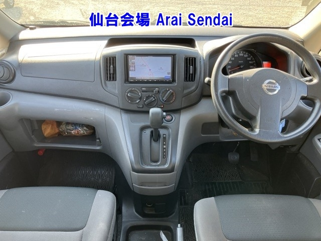 NISSAN NV200 2018
