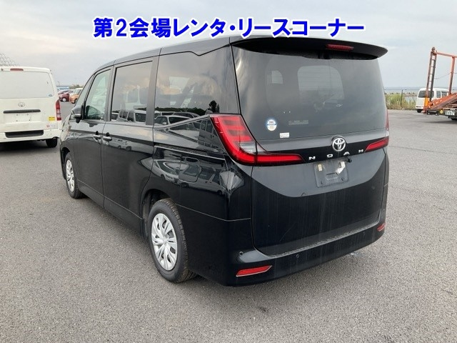 TOYOTA NOAH 2022
