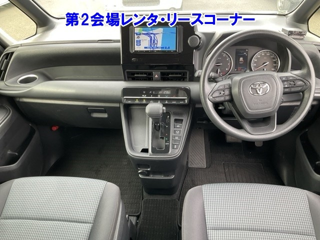 TOYOTA NOAH 2022