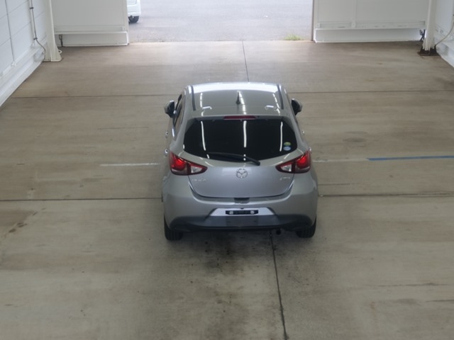 MAZDA DEMIO 2016