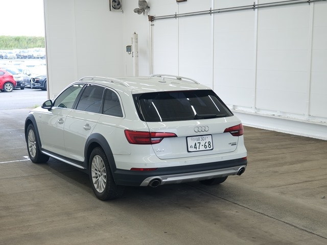 AUDI A4 2016