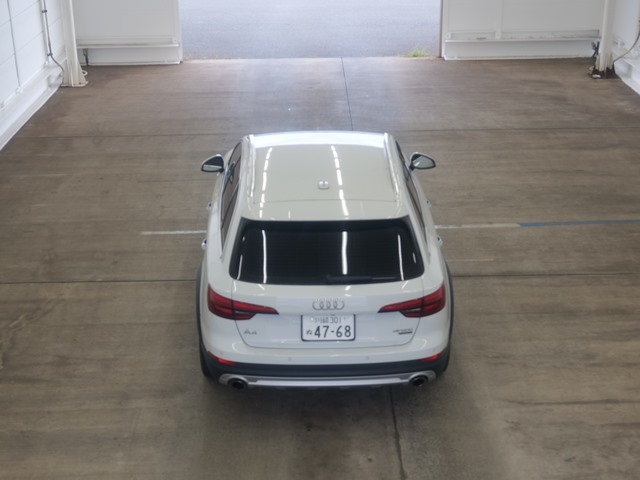 AUDI A4 2016