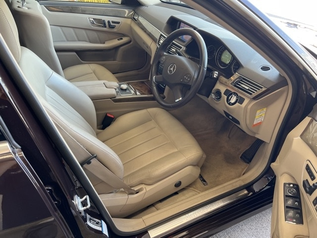 MERCEDES BENZ E CLASS 2009